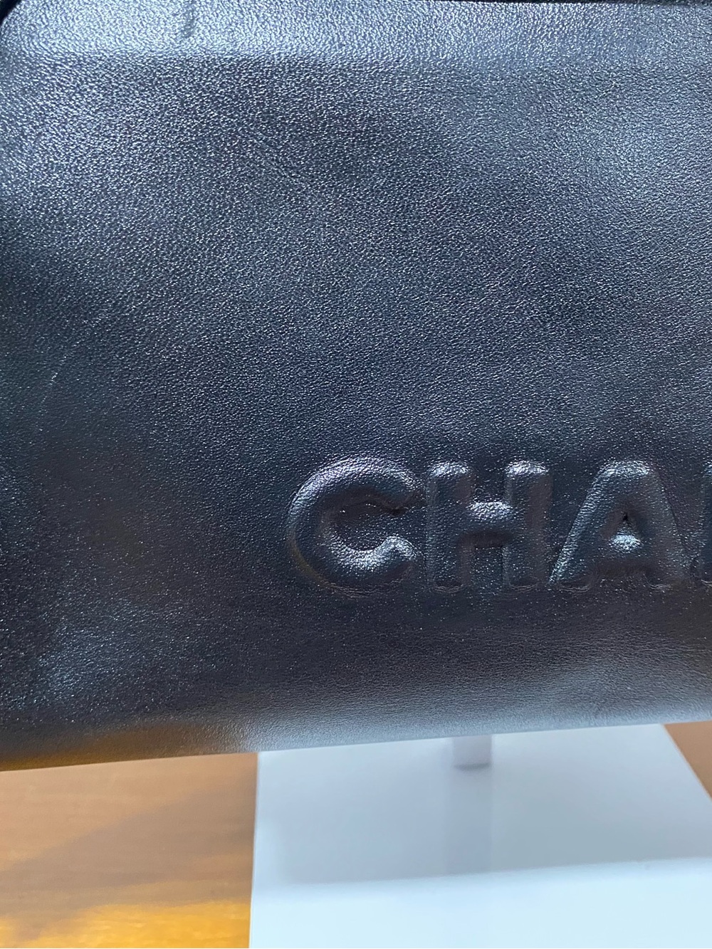 Black Leather Chain-Handle Shoulder Bag with Tassel - Picture 2 of 9